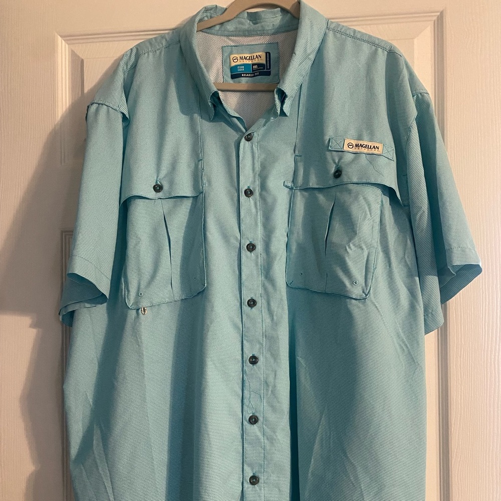 2xl Magellan fishing shirt. Mint color. Great shape.